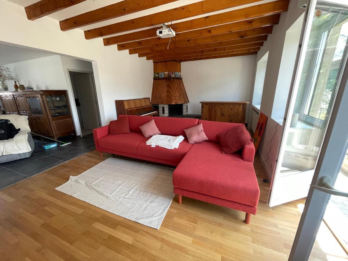 Dans Maison Avec Cour Et Parc